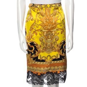 VERSACE Silk Knee-Length Skirt
| Size: XS | US2, IT38 |